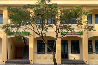 Trường Tiểu học Hà Huy Tập đã hoàn thiện cơ sở vật chất, đảm bảo đầy đủ phòng học, phòng chức năng, trang thiết bị dạy học theo quy định, tạo môi trường giáo dục an toàn, xanh – sạch – đẹp để chuẩn bị đón Đoàn đánh giá ngoài.